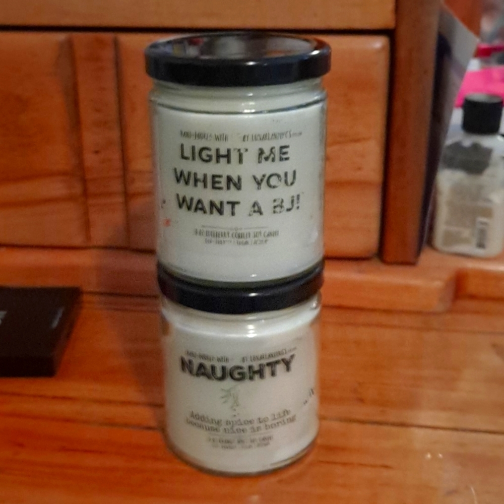 2 9oz candles blue berry and orange spice